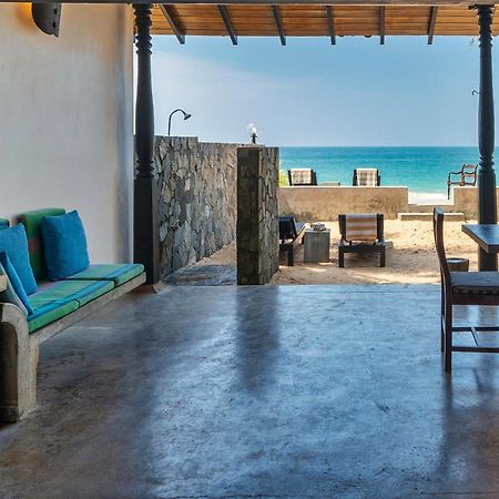 Blue Parrot Beach Villa Ambalangoda  Exteriör bild