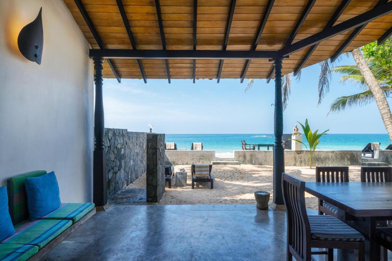 Blue Parrot Beach Villa Ambalangoda  Exteriör bild