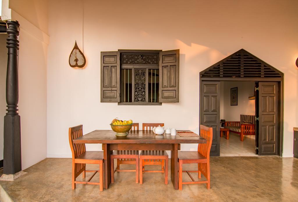Blue Parrot Beach Villa Ambalangoda  Exteriör bild