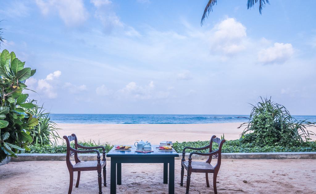 Blue Parrot Beach Villa Ambalangoda  Exteriör bild