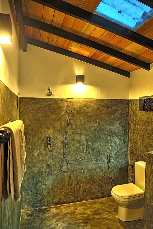 Blue Parrot Beach Villa Ambalangoda  Exteriör bild