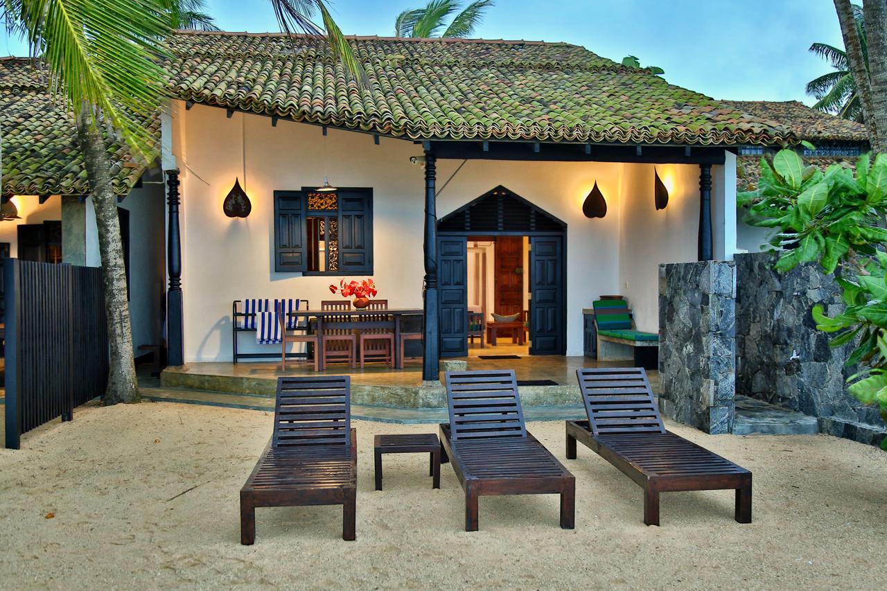 Blue Parrot Beach Villa Ambalangoda  Exteriör bild